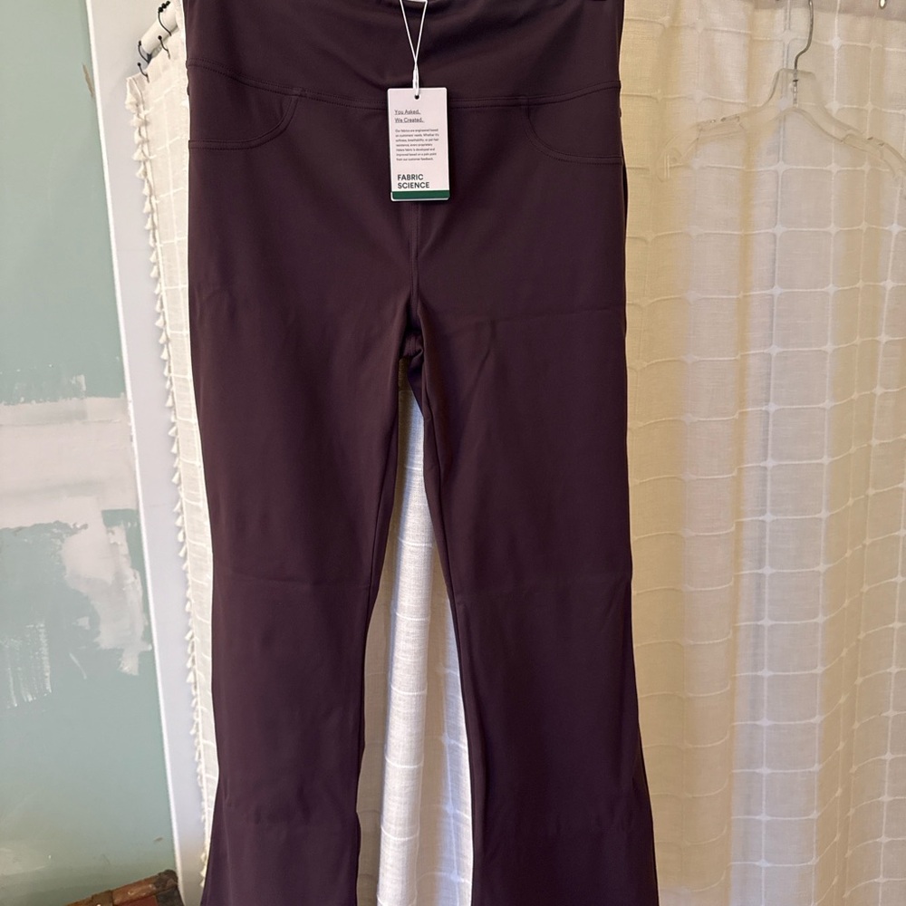 HALARA Women's Maroon Flare Leggings